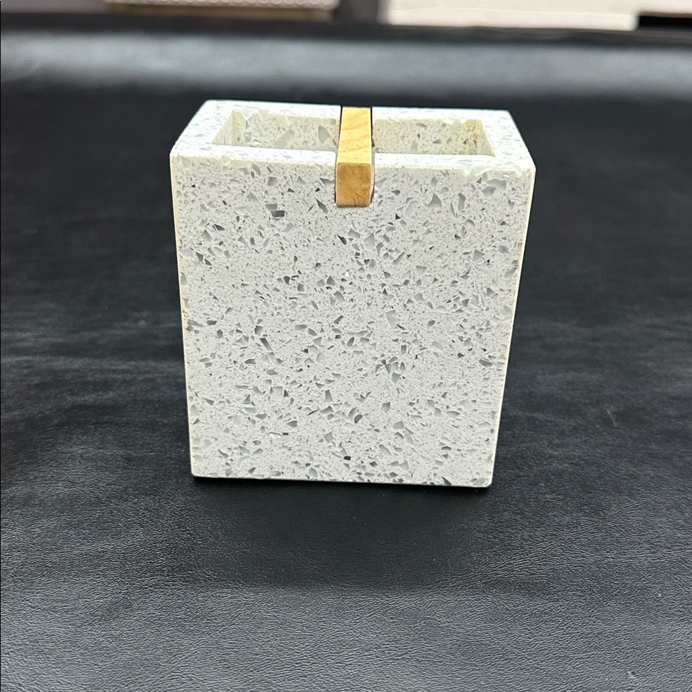 UGG marble vanity set from BB&B - Picture 3 of 6